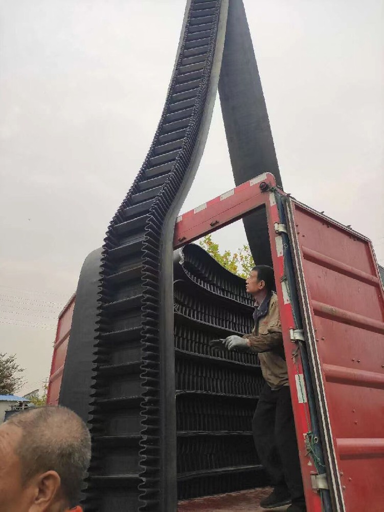 擋邊輸送帶卸車